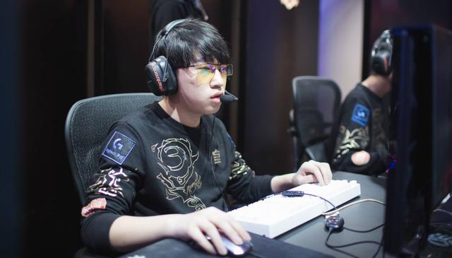 继续扩张商业版图，C罗宣布对AI公司Perplexity进行投资