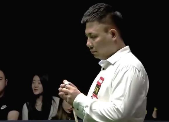 奥格斯堡vs汉堡：凯文-施洛特贝克、法比安-里德首发，法比奥-维埃拉、洛孔加出战